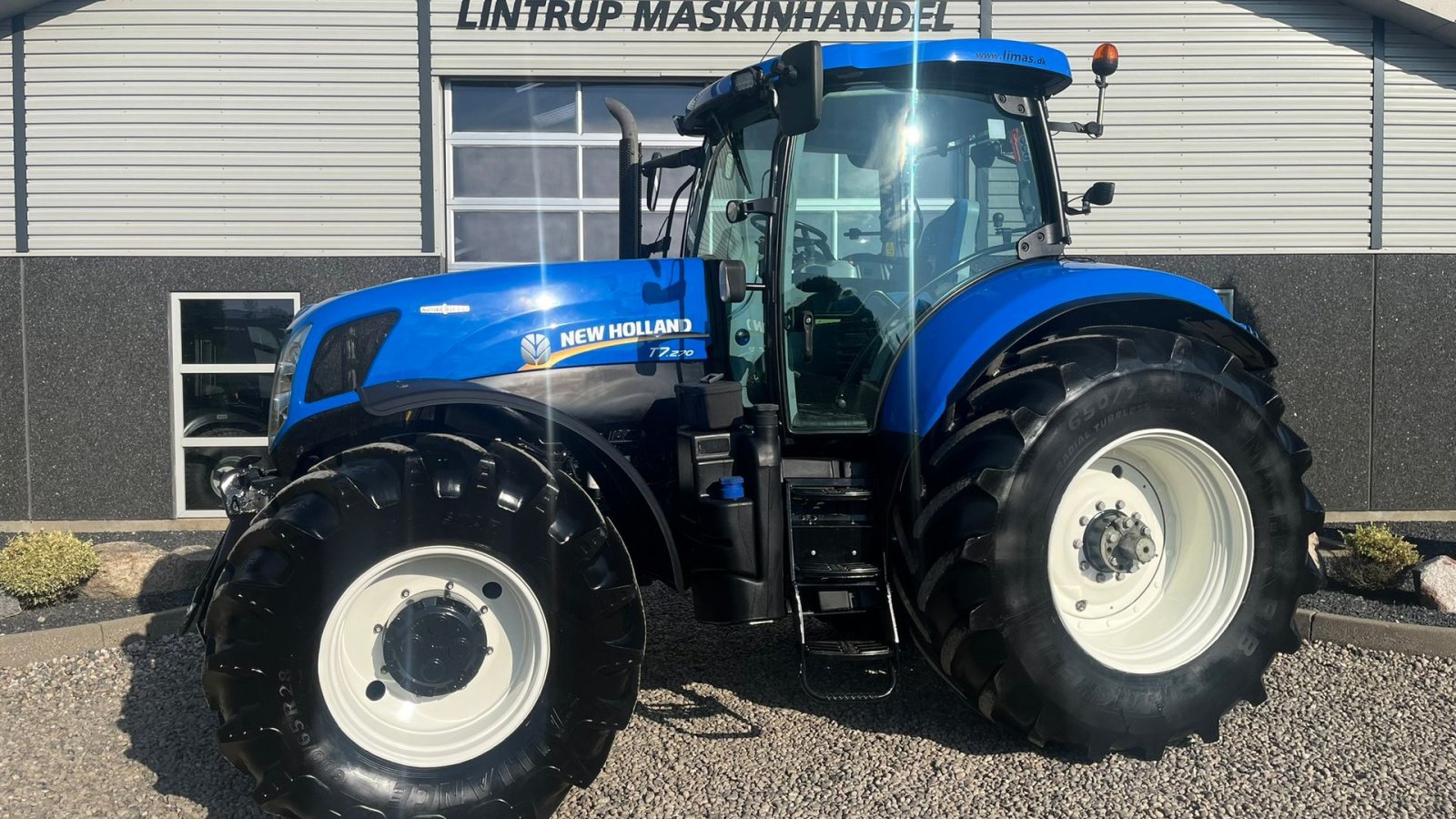 Traktor typu New Holland T7.270 AutoCommand med frontlift, Gebrauchtmaschine v Lintrup (Obrázek 1)