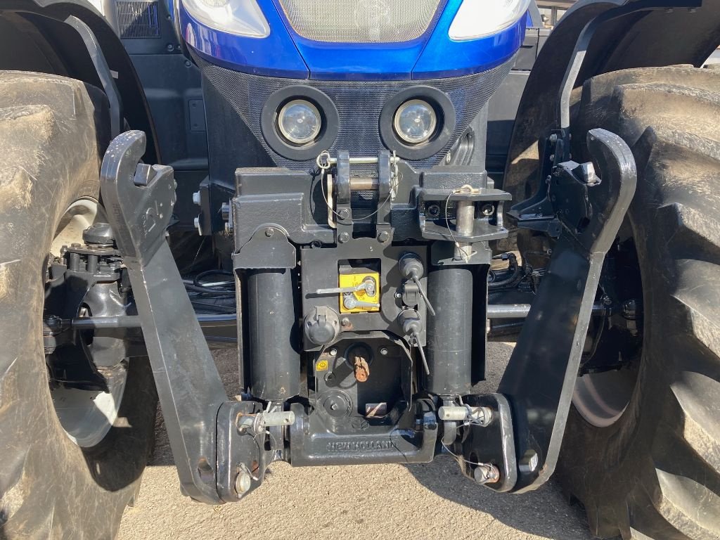 Traktor of the type New Holland T7.270 AUTOCOMMAND, Gebrauchtmaschine in MORHANGE (Picture 4)