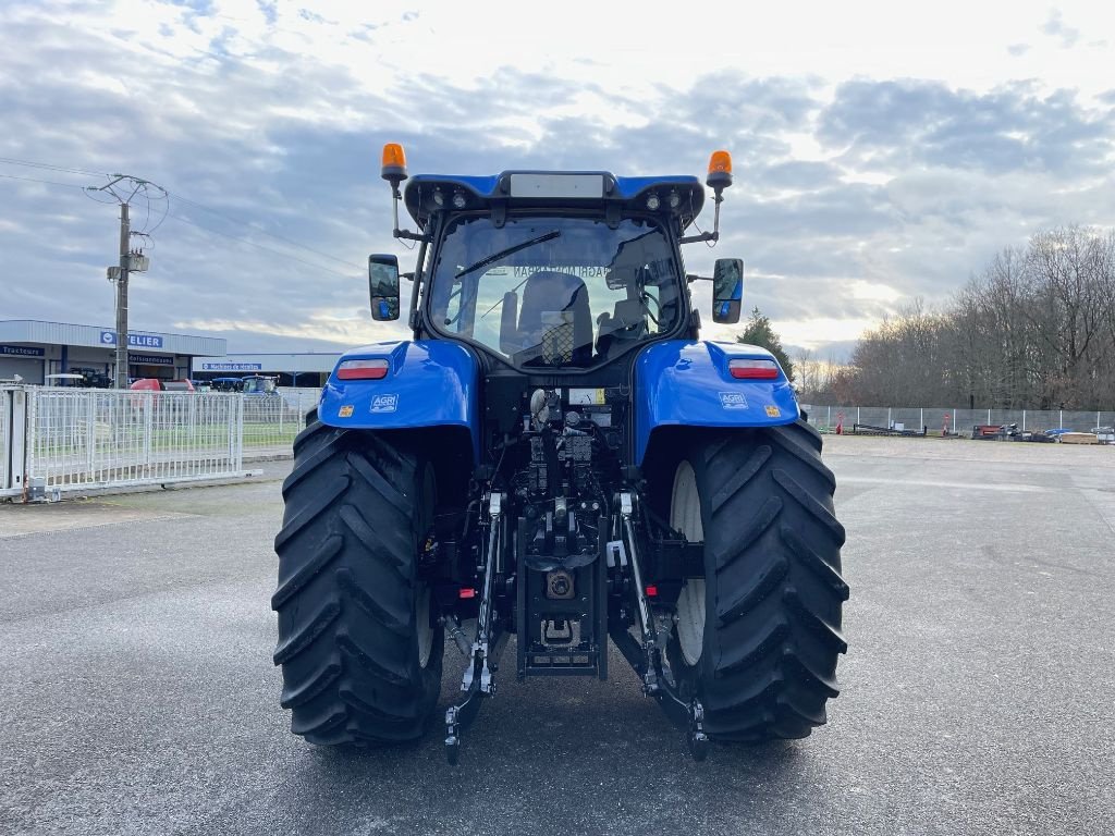 Traktor of the type New Holland T7.270 AUTOCOMMAND, Gebrauchtmaschine in Montauban (Picture 7)
