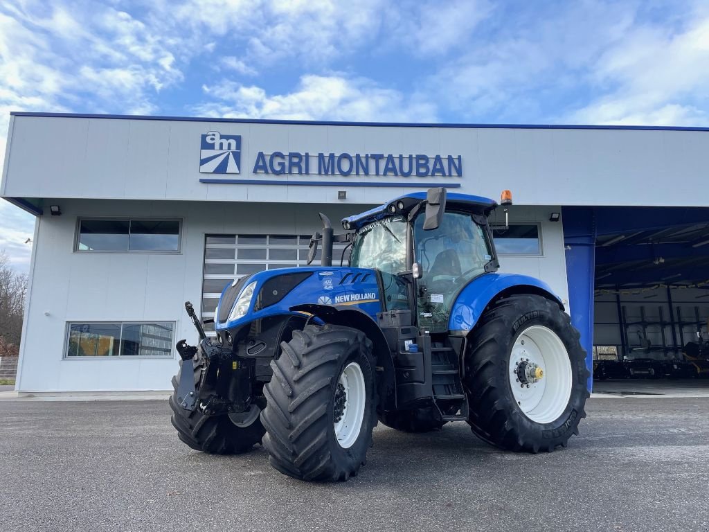 Traktor of the type New Holland T7.270 AUTOCOMMAND, Gebrauchtmaschine in Montauban (Picture 1)