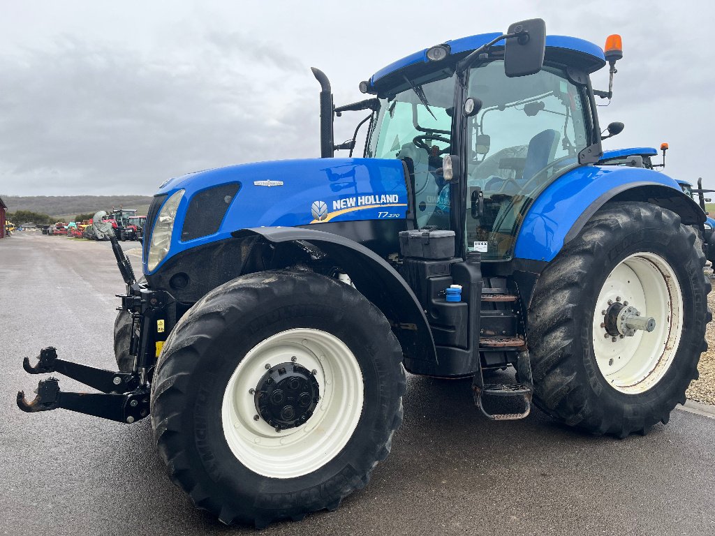 Traktor des Typs New Holland T7.270 Autocommand, Gebrauchtmaschine in VERT TOULON (Bild 2)