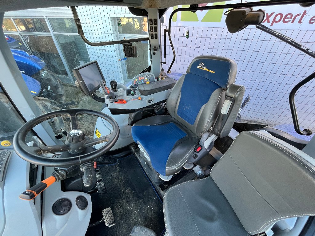 Traktor типа New Holland T7.270 AUTOCOMMAND, Gebrauchtmaschine в VERT TOULON (Фотография 4)