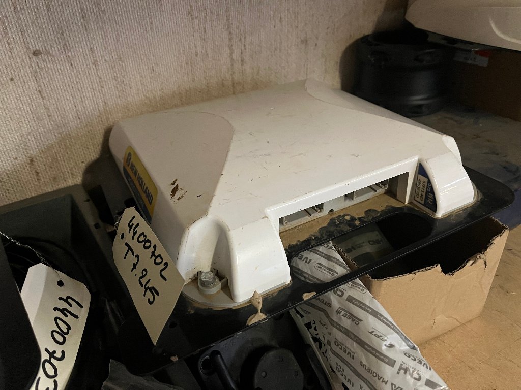 Traktor типа New Holland T7.270 AUTOCOMMAND, Gebrauchtmaschine в VERT TOULON (Фотография 3)