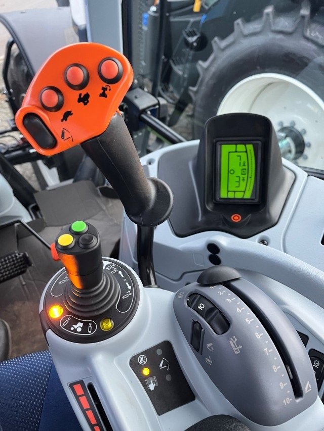 Traktor des Typs New Holland T7.270 CLASSIC, Gebrauchtmaschine in Rødding (Bild 13)