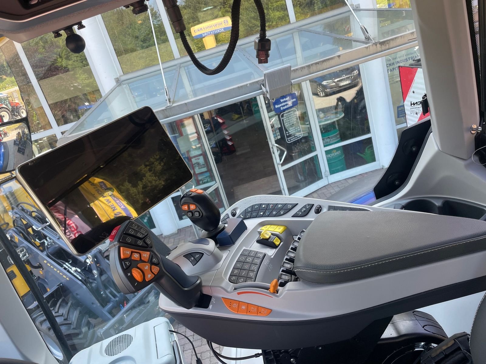 Traktor типа New Holland T7.270 PLM Auto Command, Vorführmaschine в Burgkirchen (Фотография 10)