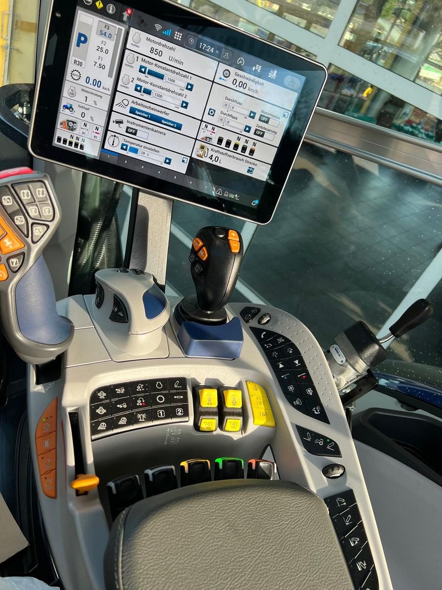 Traktor tip New Holland T7.270 PLM Auto Command, Gebrauchtmaschine in Burgkirchen (Poză 4)