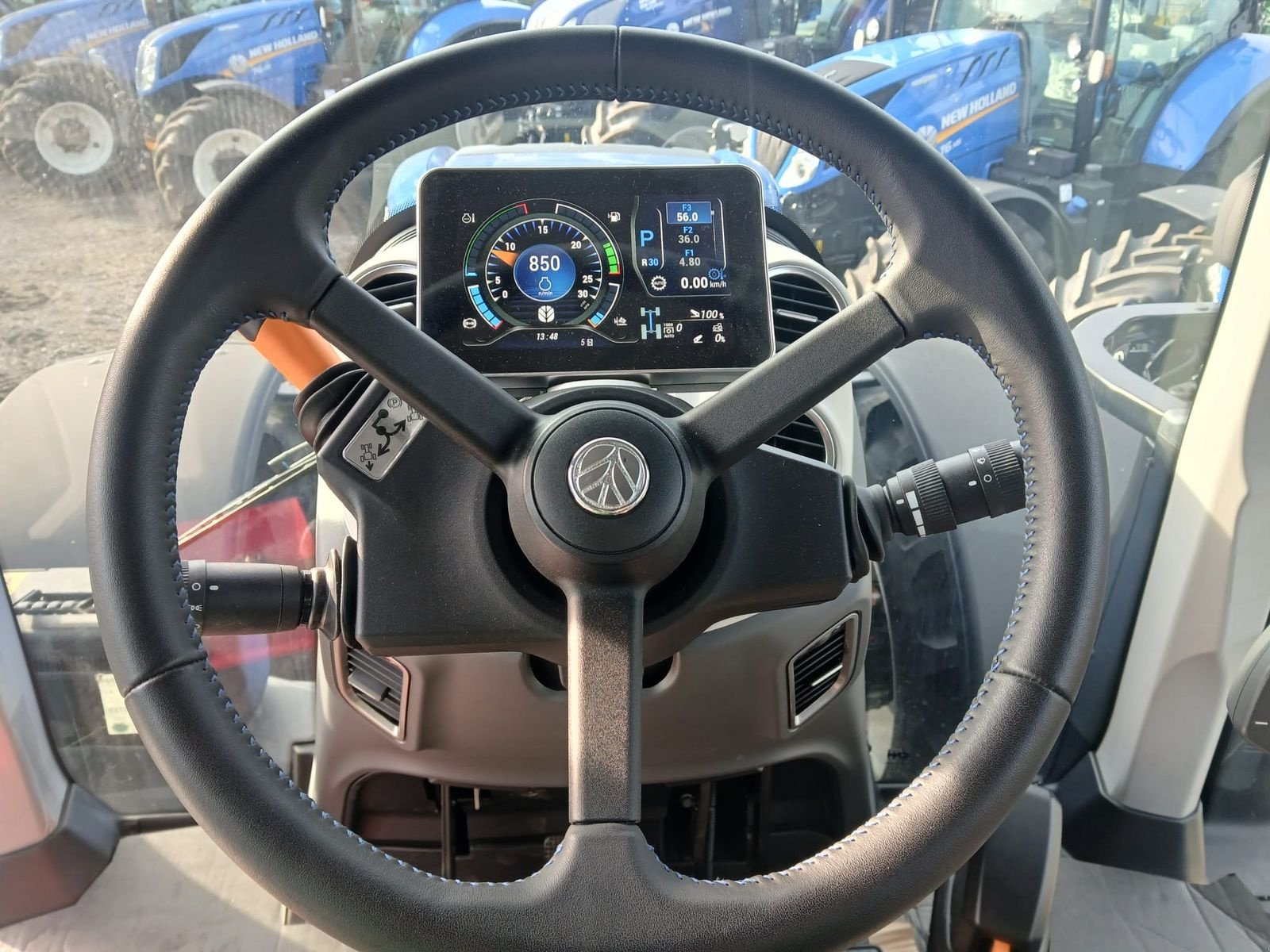 Traktor van het type New Holland T7.270 PLM Auto Command, Neumaschine in Obritzberg (Foto 12)