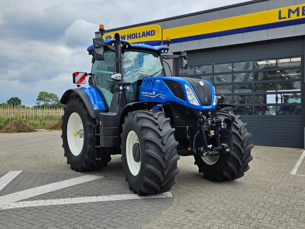 Traktor of the type New Holland T7.270AC Autocommand, Gebrauchtmaschine in BENNEKOM (Picture 1)