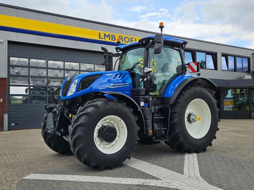 Traktor of the type New Holland T7.270AC Autocommand, Gebrauchtmaschine in BENNEKOM (Picture 10)