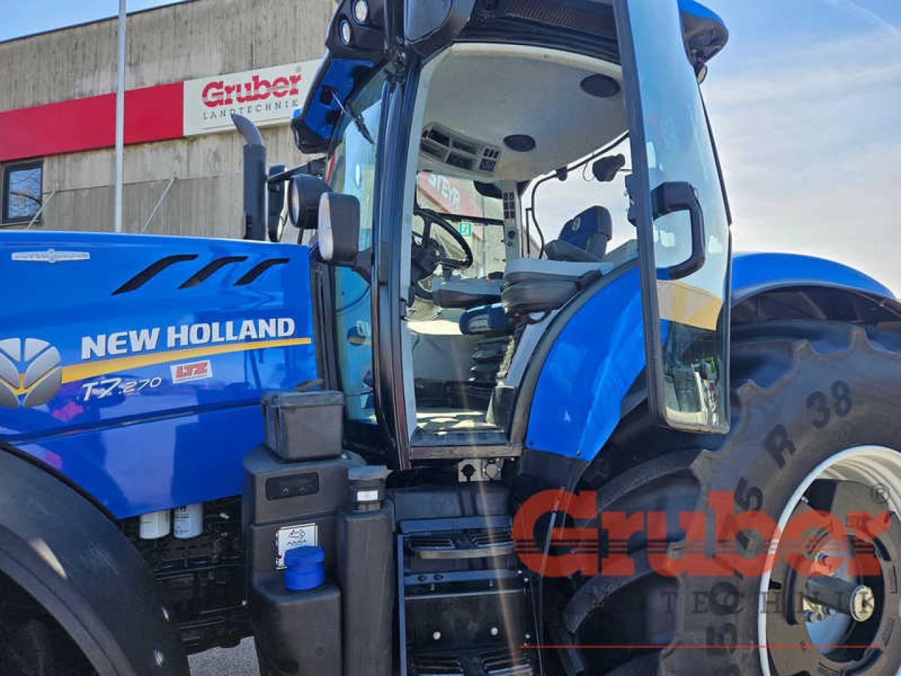 Traktor of the type New Holland T7.270AC, Gebrauchtmaschine in Ampfing (Picture 15)