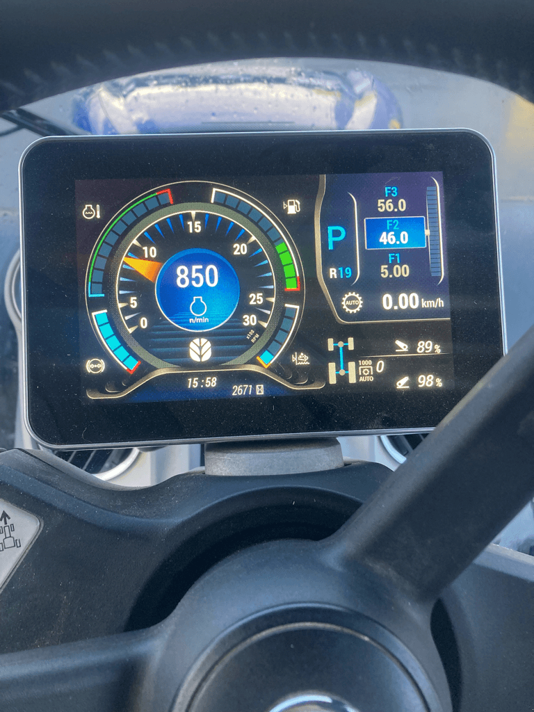 Traktor от тип New Holland T7.275 AC S5, Gebrauchtmaschine в CONDE SUR VIRE (Снимка 9)