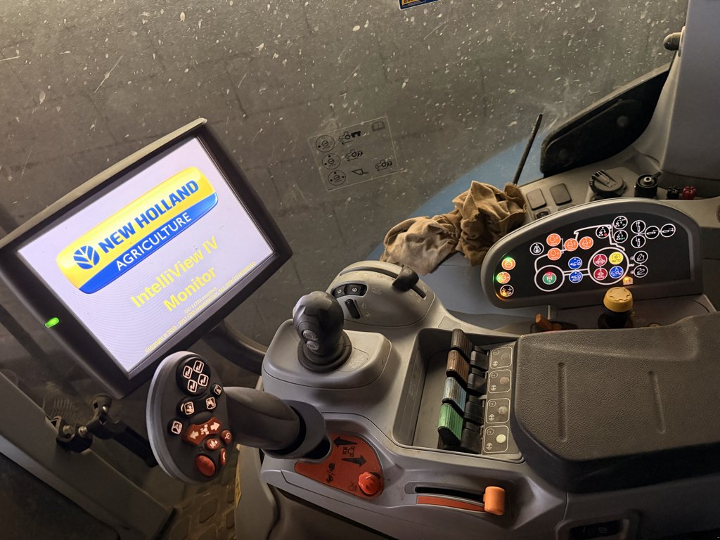 Traktor za tip New Holland T7.275 HD, Gebrauchtmaschine u LIMEY-REMENAUVILLE (Slika 3)