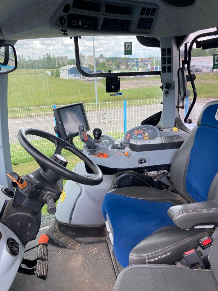 Traktor типа New Holland T7.275 HD, Gebrauchtmaschine в MORHANGE (Фотография 5)