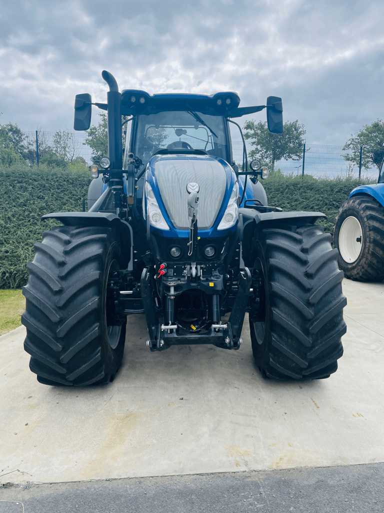Traktor of the type New Holland T7.290 AC S5, Gebrauchtmaschine in TREMEUR (Picture 2)