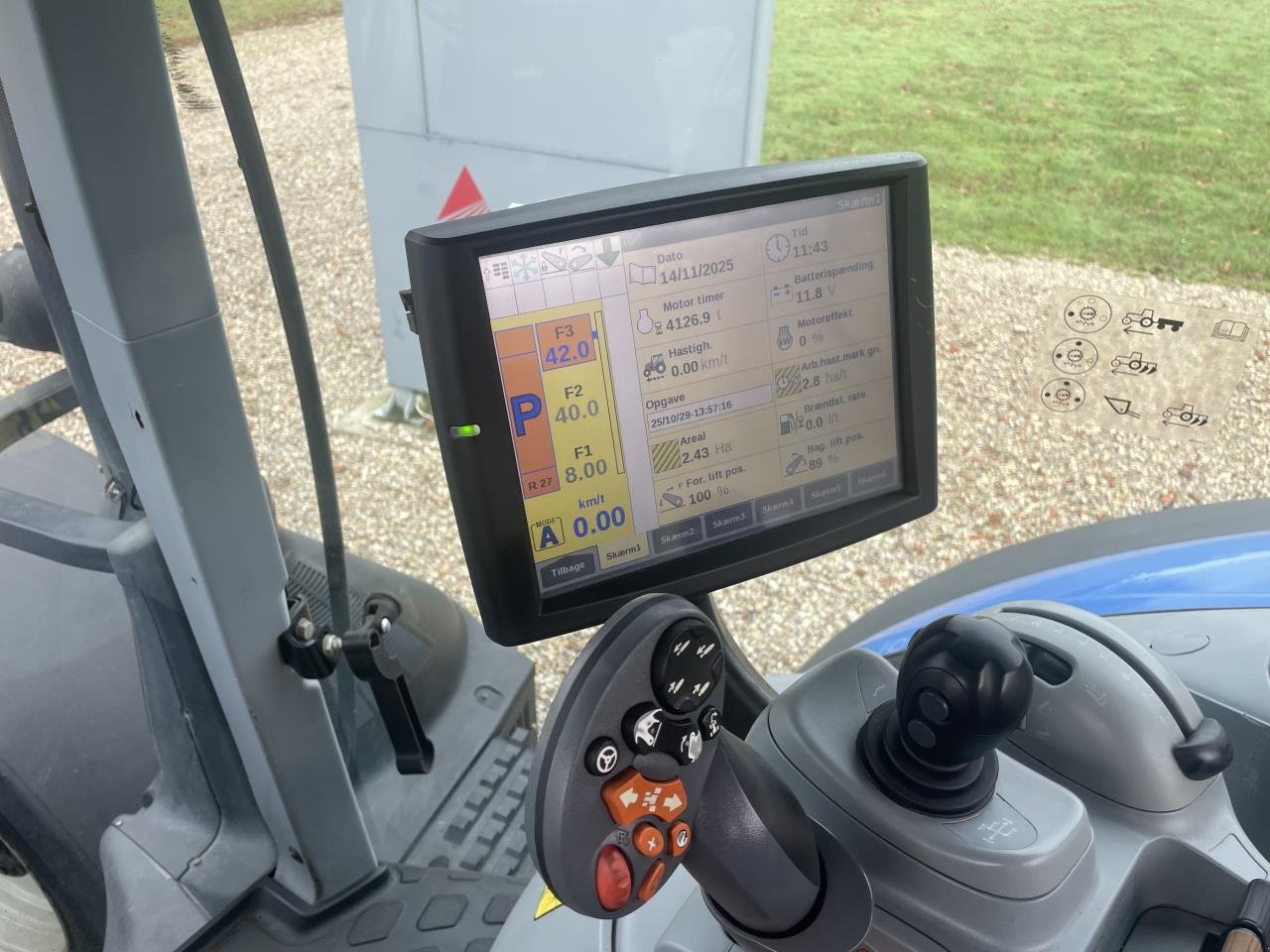 Traktor des Typs New Holland T7.290 AC, Gebrauchtmaschine in Grindsted (Bild 3)