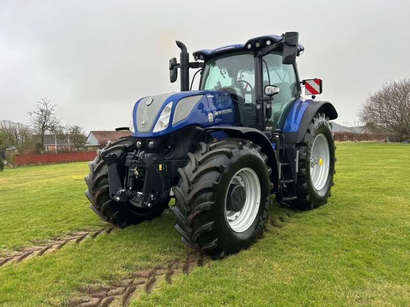 Traktor типа New Holland T7.300 AC BLUE POWER, Gebrauchtmaschine в Rødding (Фотография 1)