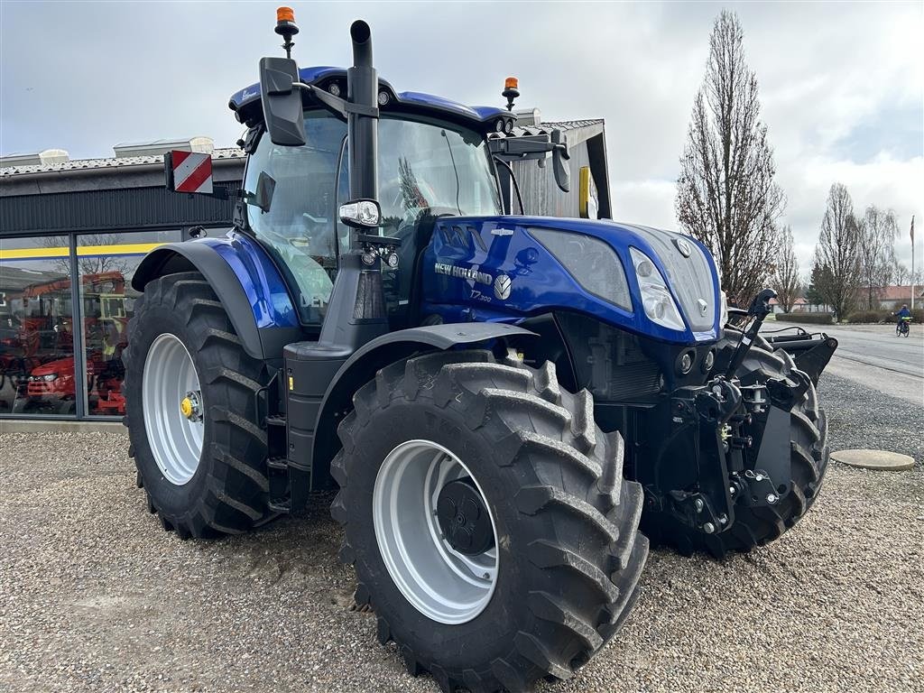 Traktor του τύπου New Holland T7.300 AC DEMO, Gebrauchtmaschine σε Give (Φωτογραφία 2)