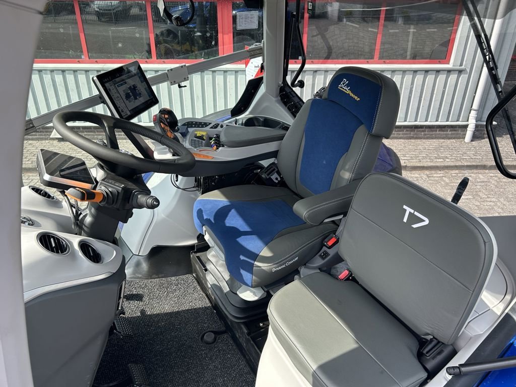 Traktor typu New Holland T7.300 AC Gen Blue Power DEMO, Neumaschine v BOEKEL (Obrázek 5)