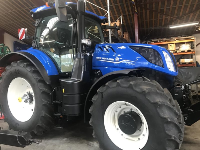 Traktor of the type New Holland T7.300 AC New Gen, Gebrauchtmaschine in Farsø (Picture 1)
