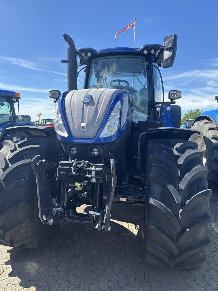 Traktor типа New Holland T7.300 AC NEW GEN, Gebrauchtmaschine в Hadsten (Фотография 3)