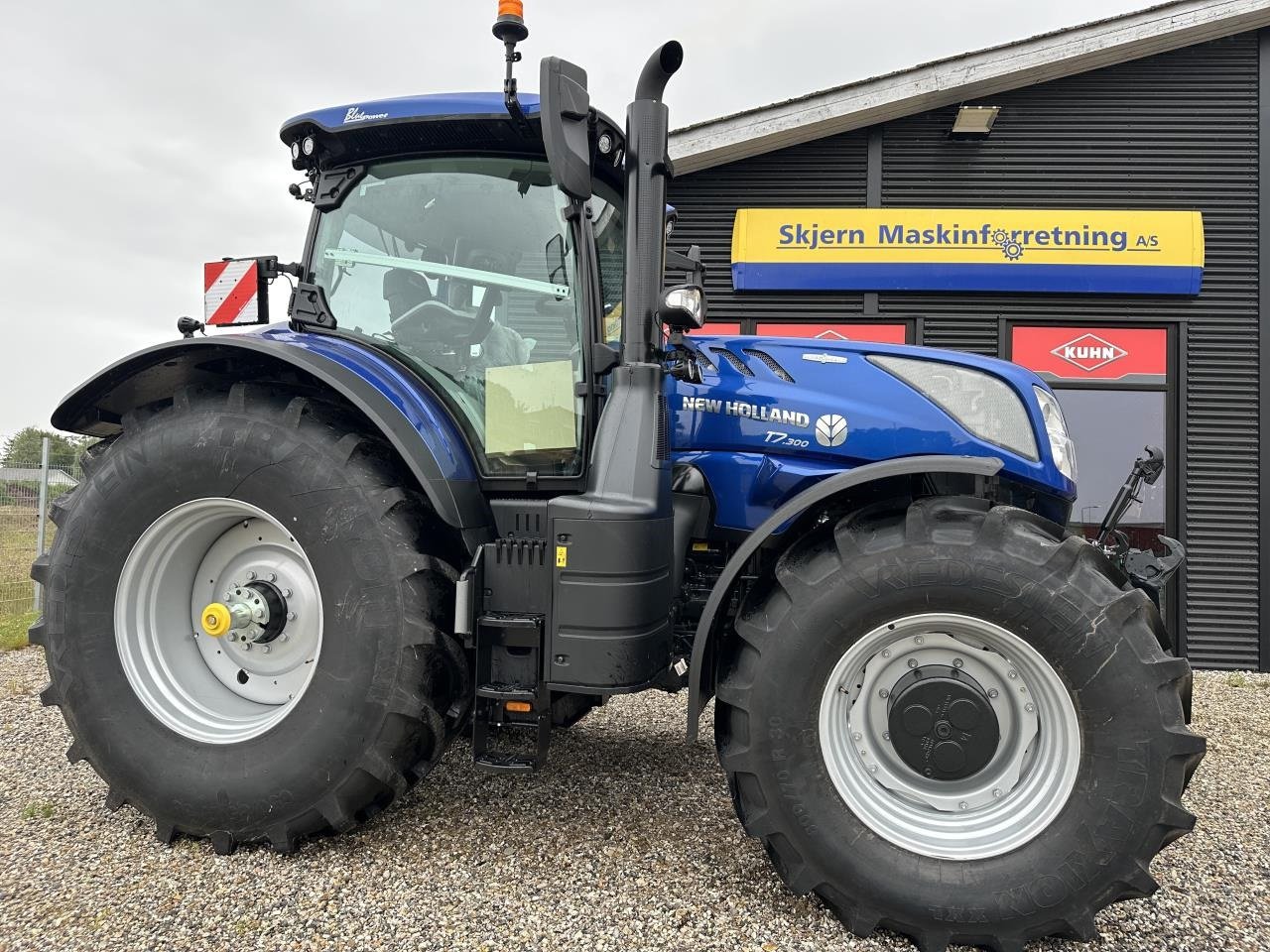 Traktor of the type New Holland T7.300 AC NEW GEN, Gebrauchtmaschine in Skjern (Picture 1)