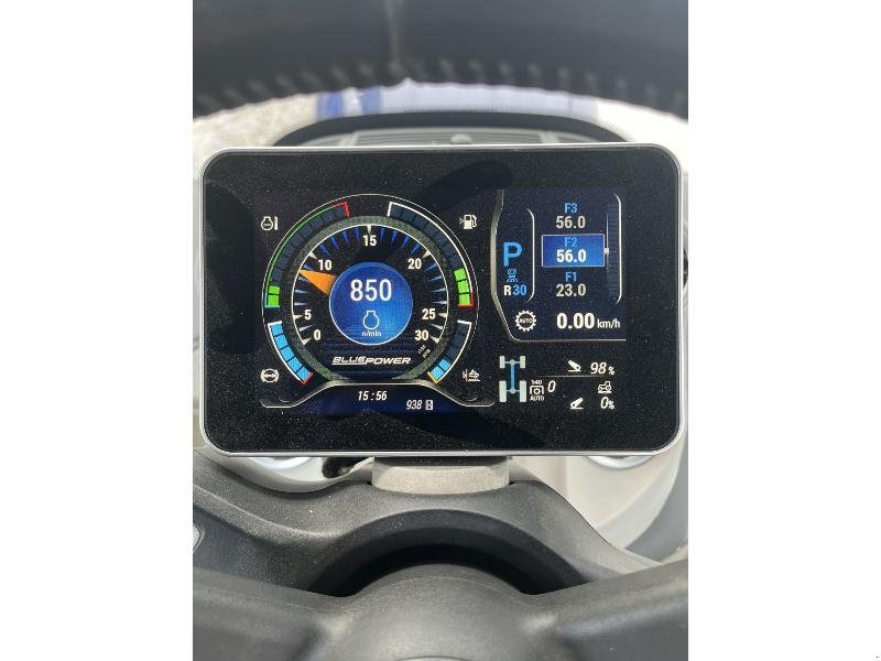 Traktor des Typs New Holland T7300AC, Gebrauchtmaschine in CHATEAUBRIANT CEDEX (Bild 4)