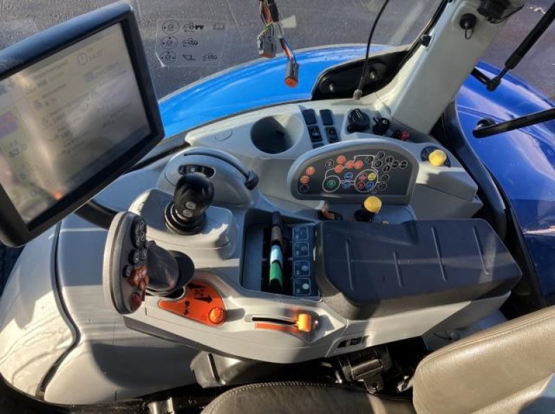 Traktor типа New Holland T7.315 AC, Gebrauchtmaschine в Middelfart (Фотография 10)