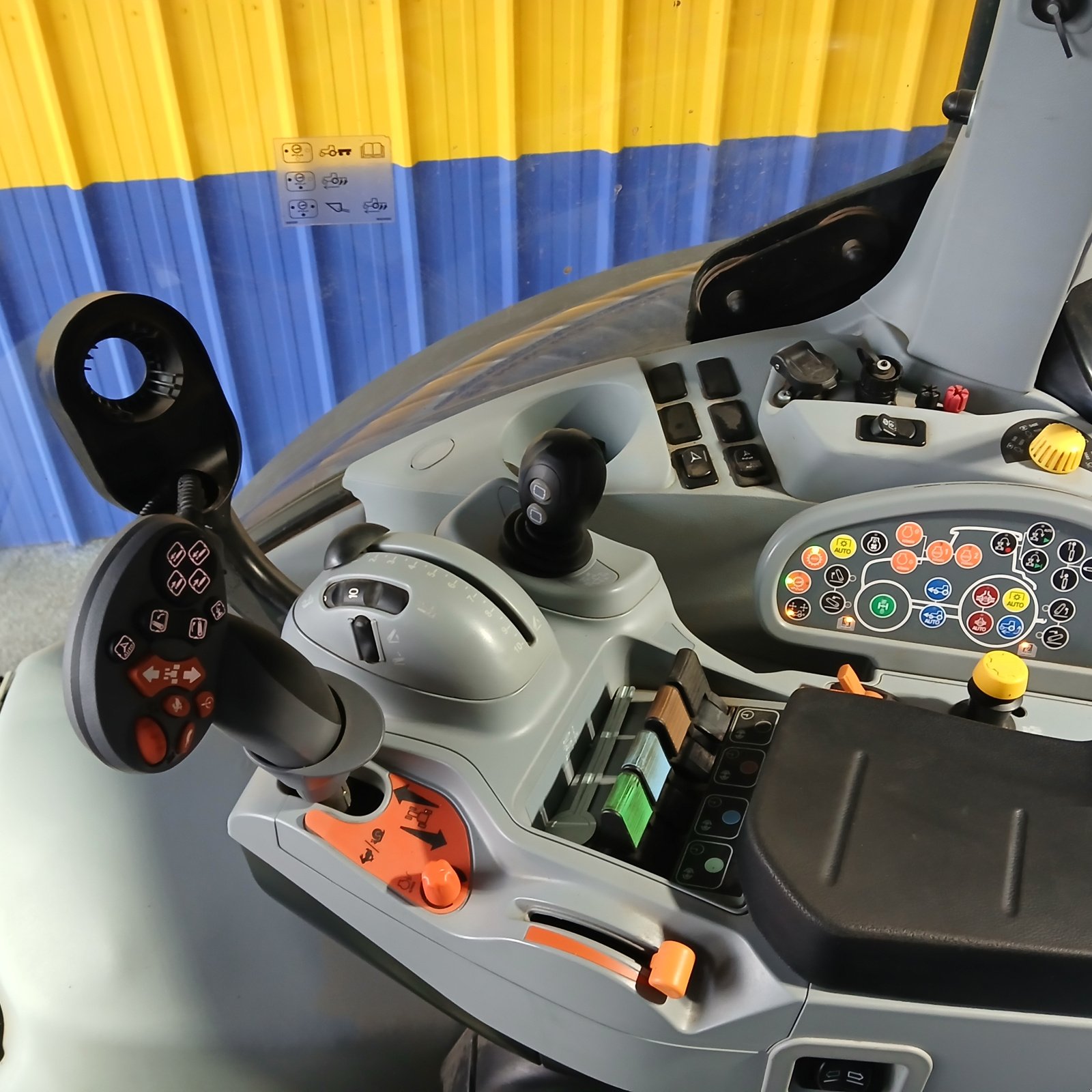 Traktor del tipo New Holland T7.315 AUT, Gebrauchtmaschine In HERLIN LE SEC (Immagine 7)