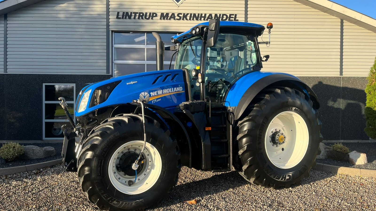 Traktor tipa New Holland T7.315 Automatisk dæktrykreguleringssystem, frontlift & GPS klar, Gebrauchtmaschine u Lintrup (Slika 1)