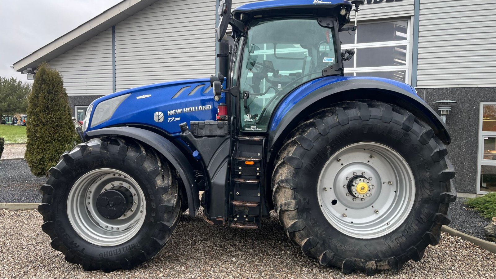 Traktor des Typs New Holland T7.315 BluePower med frontlift og frontpto, Gebrauchtmaschine in Lintrup (Bild 14)