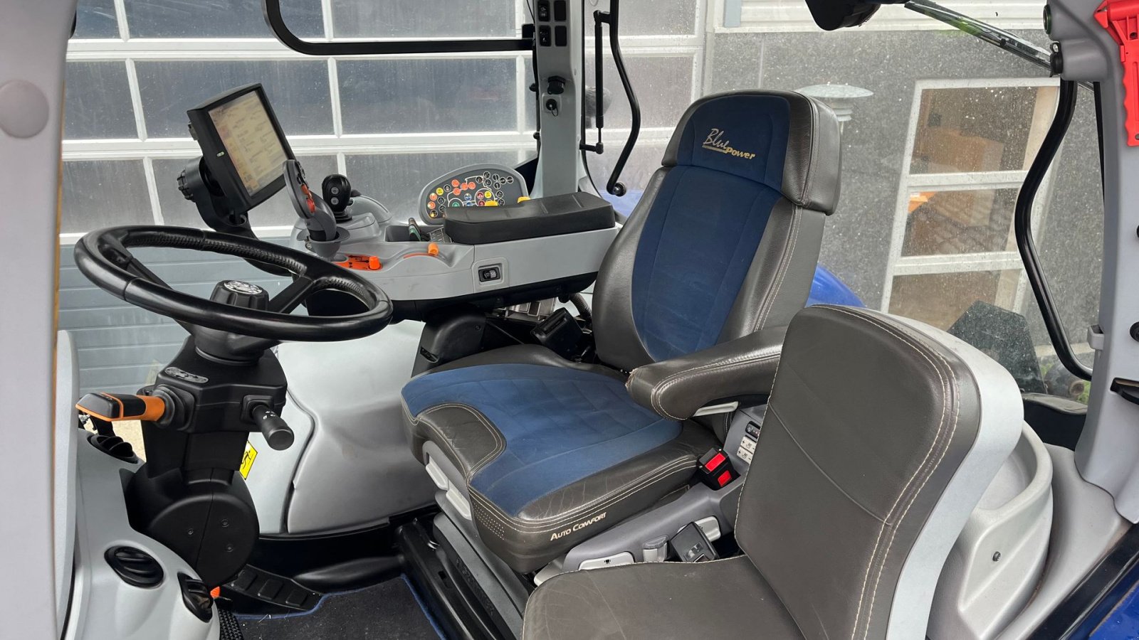 Traktor des Typs New Holland T7.315 BluePower med frontlift og frontpto, Gebrauchtmaschine in Lintrup (Bild 8)