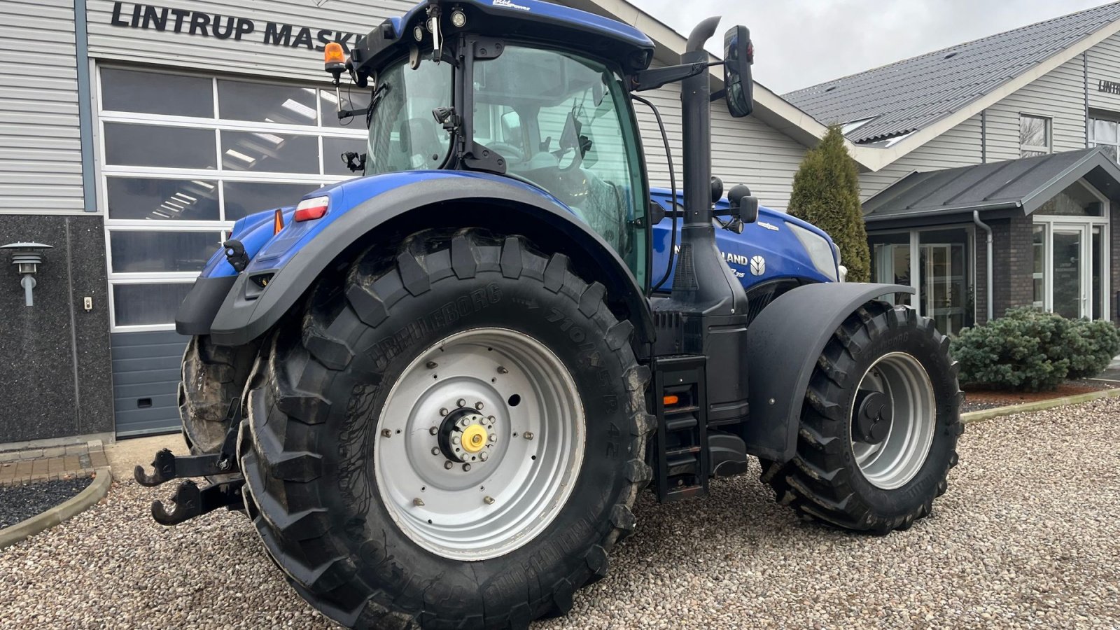 Traktor des Typs New Holland T7.315 BluePower med frontlift og frontpto, Gebrauchtmaschine in Lintrup (Bild 16)