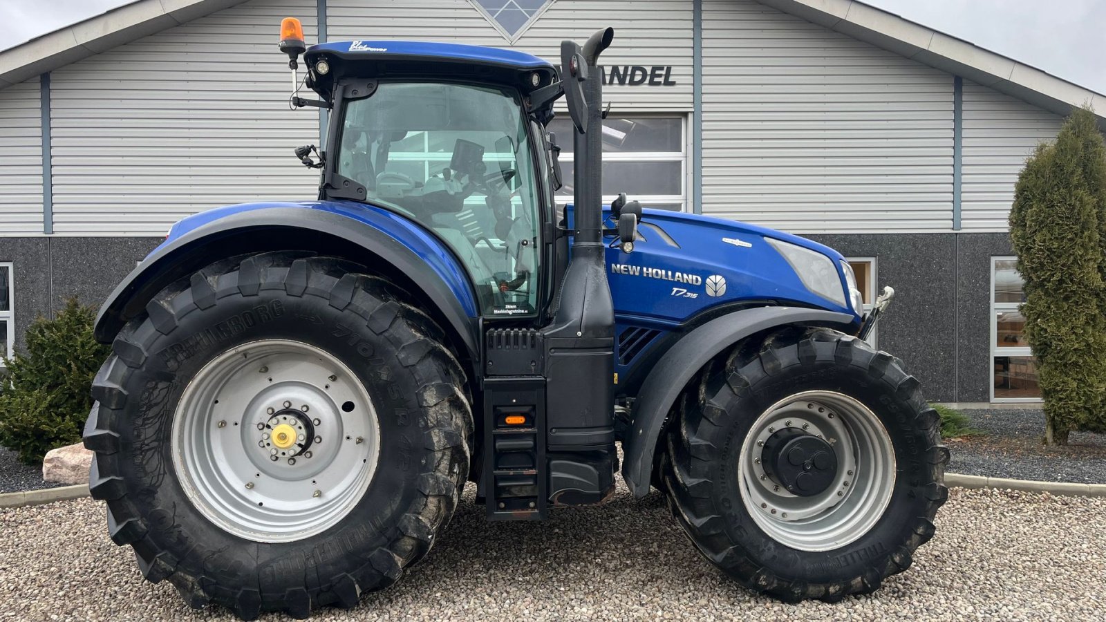 Traktor des Typs New Holland T7.315 BluePower med frontlift og frontpto, Gebrauchtmaschine in Lintrup (Bild 11)