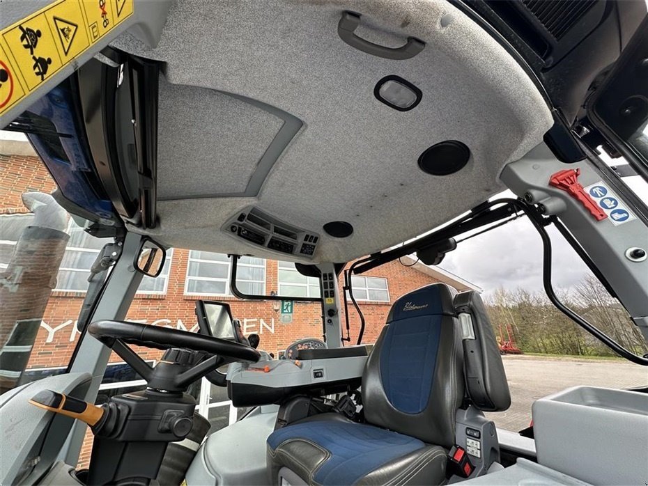 Traktor des Typs New Holland T7.315 HD BluePower, Gebrauchtmaschine in Gjerlev J. (Bild 15)