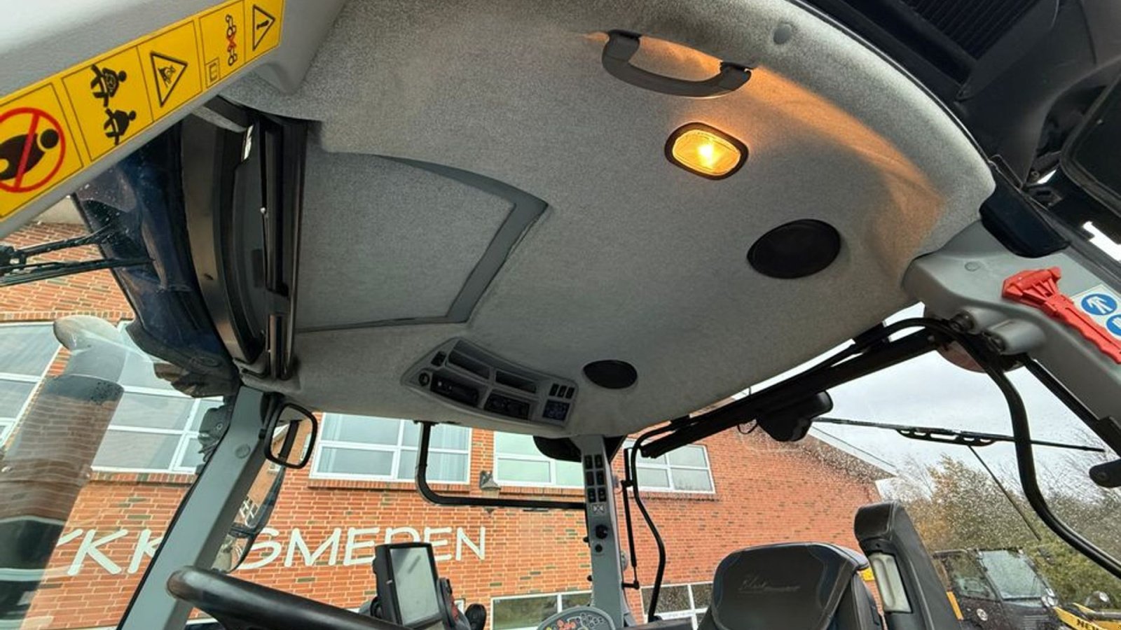 Traktor des Typs New Holland T7.315 HD BluePower, Gebrauchtmaschine in Gjerlev J. (Bild 15)