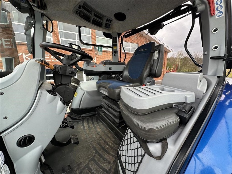 Traktor van het type New Holland T7.315 HD BluePower, Gebrauchtmaschine in Gjerlev J. (Foto 14)