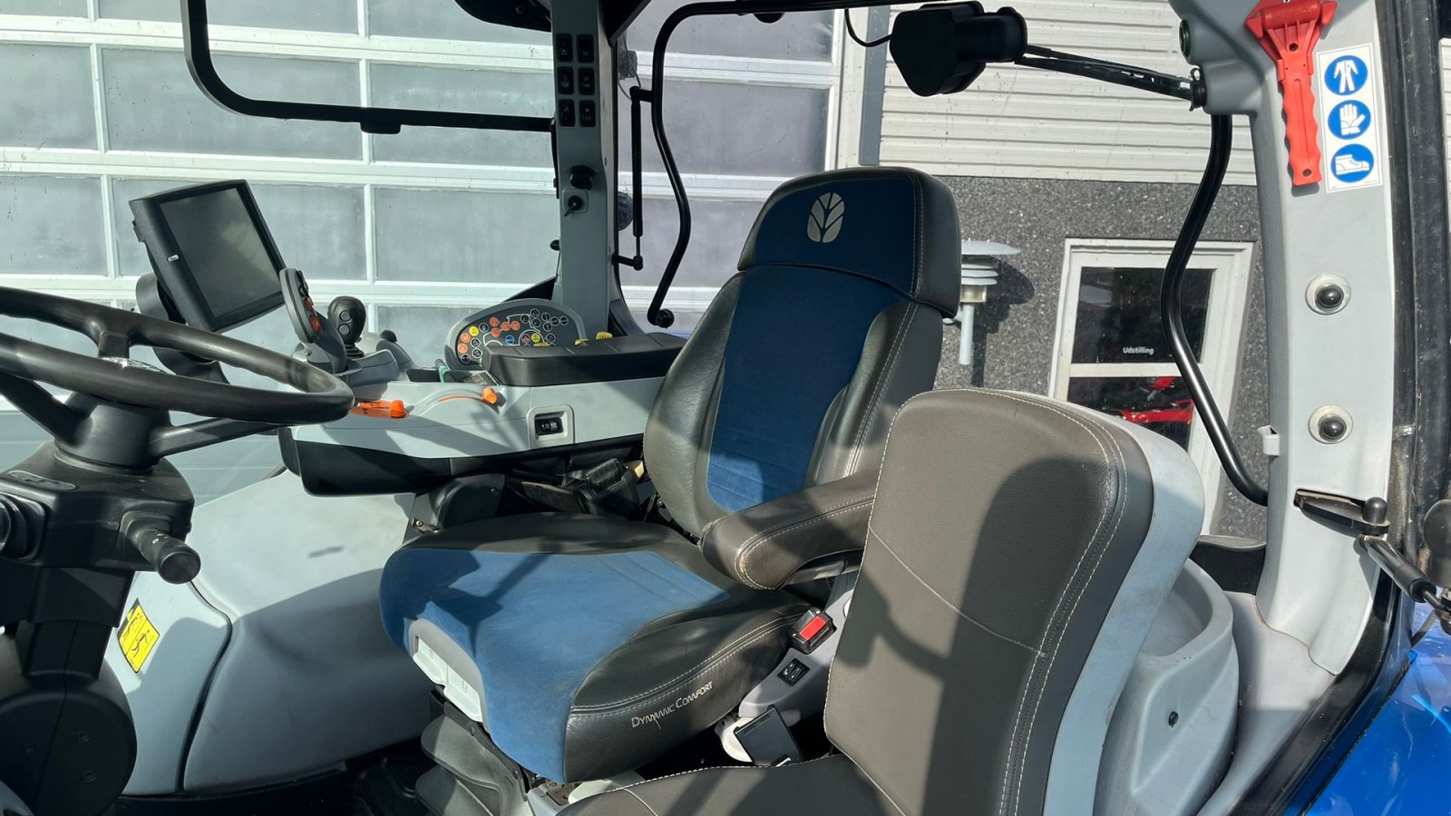 Traktor typu New Holland T7.315 HD med frontlift og front PTO., Gebrauchtmaschine v Lintrup (Obrázek 8)