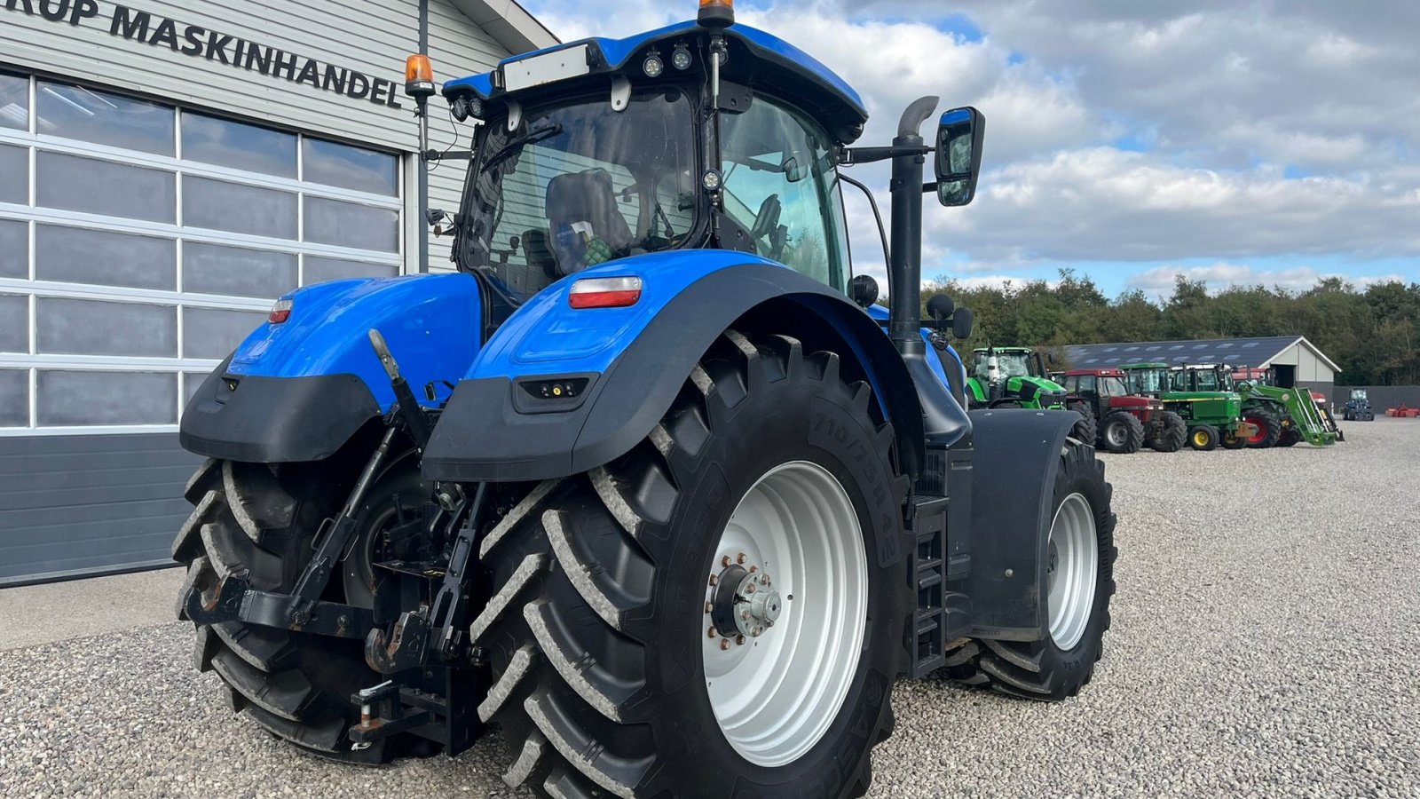 Traktor van het type New Holland T7.315 HD med frontlift og front PTO., Gebrauchtmaschine in Lintrup (Foto 16)