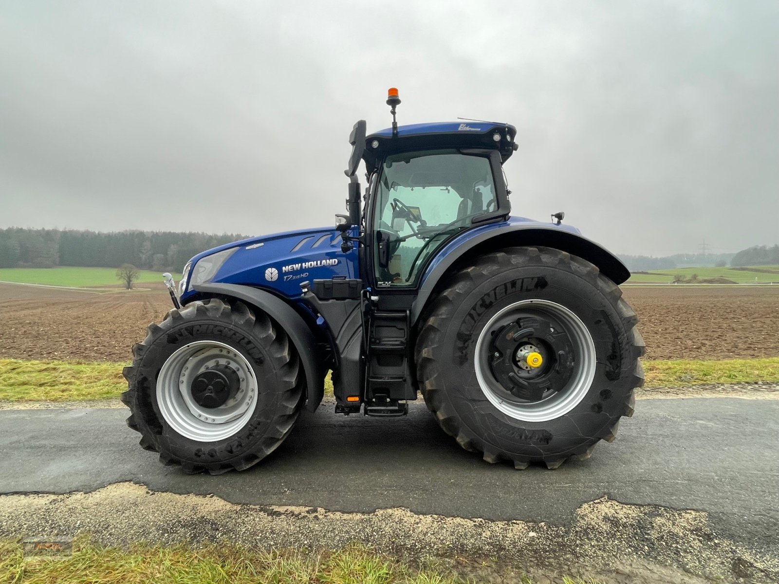 Traktor des Typs New Holland T7.315 HD - Next Gen, Gebrauchtmaschine in Lichtenfels (Bild 2)