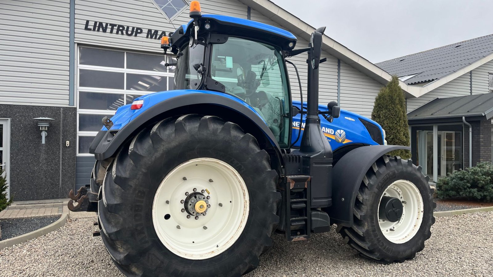 Traktor des Typs New Holland T7.315 Med frontlift, Gebrauchtmaschine in Lintrup (Bild 18)
