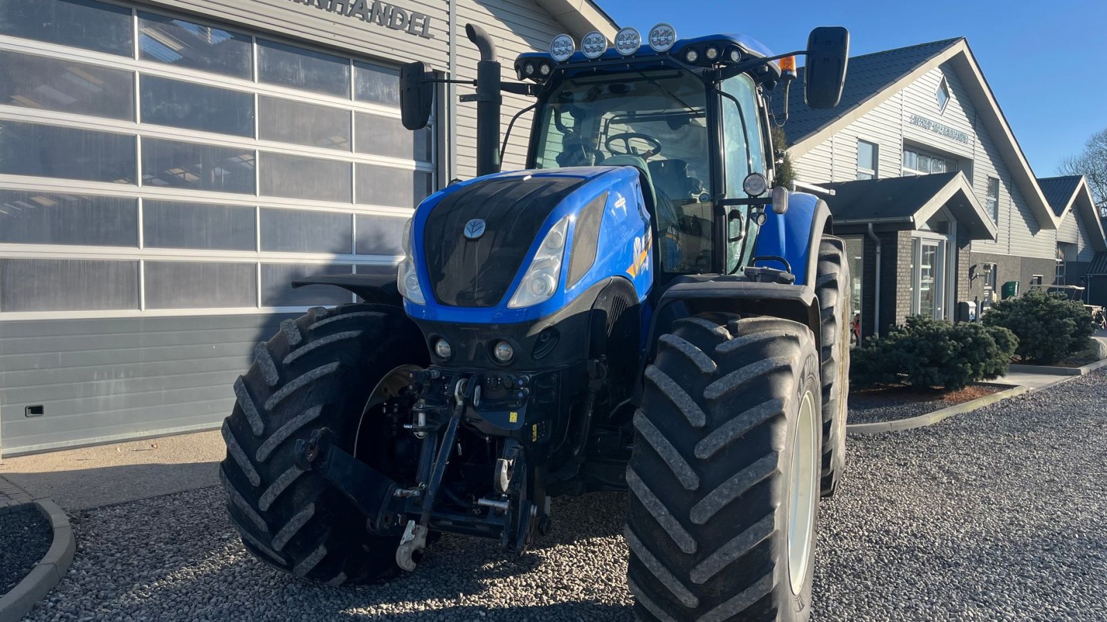 Traktor tip New Holland T7.315 Med frontlift, Gebrauchtmaschine in Lintrup (Poză 10)