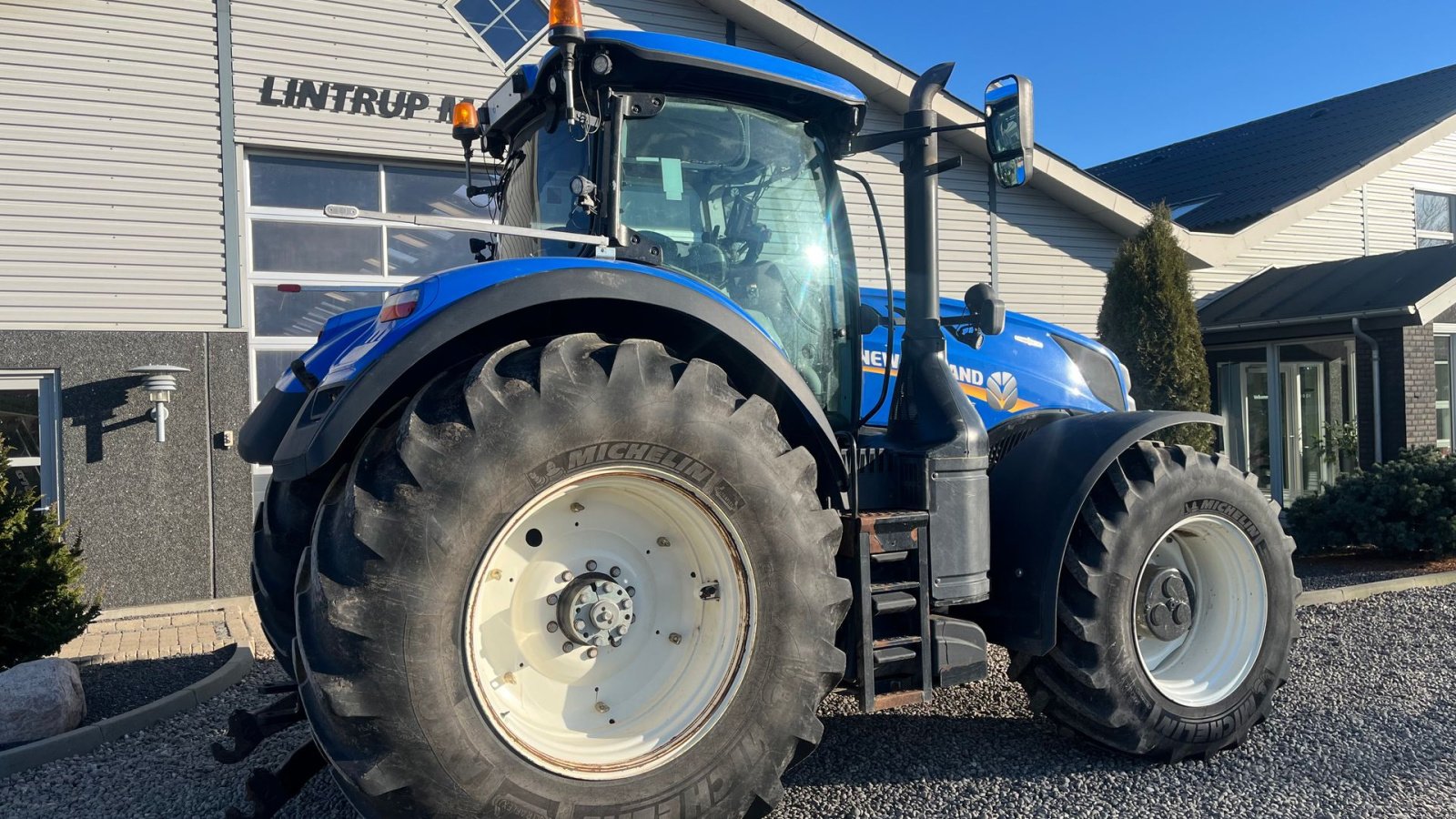 Traktor tip New Holland T7.315 Med frontlift, Gebrauchtmaschine in Lintrup (Poză 14)