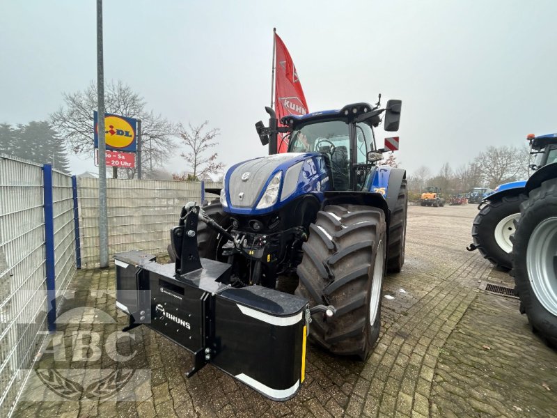 Traktor of the type New Holland T7.340 HD AUTOCOMMAND NEW GEN, Neumaschine in Bösel (Picture 1)