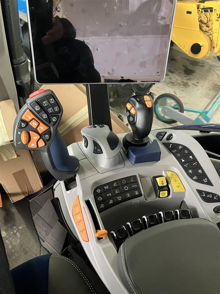 Traktor des Typs New Holland T7.340 HD, Gebrauchtmaschine in Maribo (Bild 10)