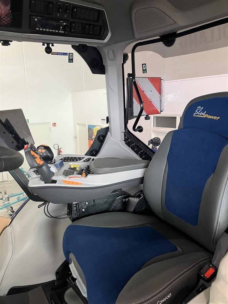 Traktor des Typs New Holland T7.340 HD, Gebrauchtmaschine in Maribo (Bild 9)