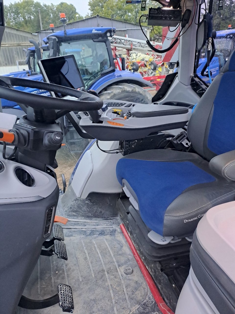 Traktor typu New Holland T7.340 HD, Gebrauchtmaschine v VERT TOULON (Obrázek 6)