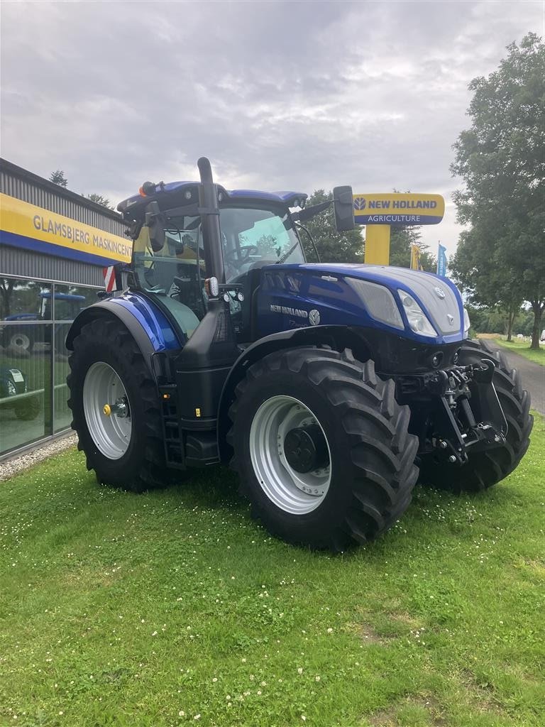 Traktor des Typs New Holland T7.340 HD, Gebrauchtmaschine in Glamsbjerg (Bild 2)