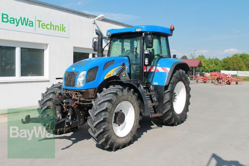 Traktor des Typs New Holland T7510, Gebrauchtmaschine in Straubing (Bild 2)