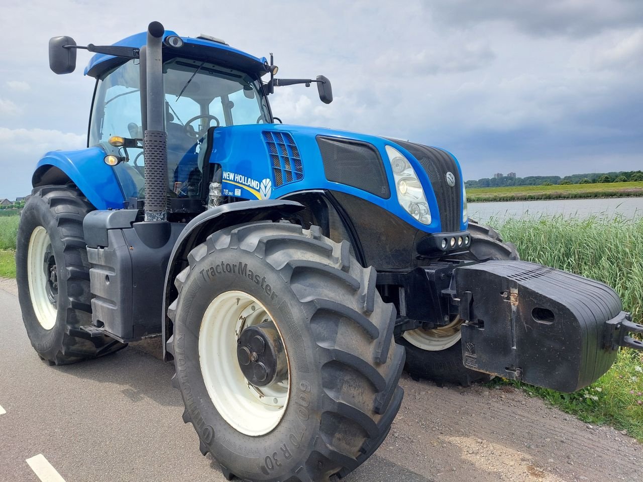 Traktor типа New Holland T8 390, Gebrauchtmaschine в Ouderkerk aan den IJssel (Фотография 2)