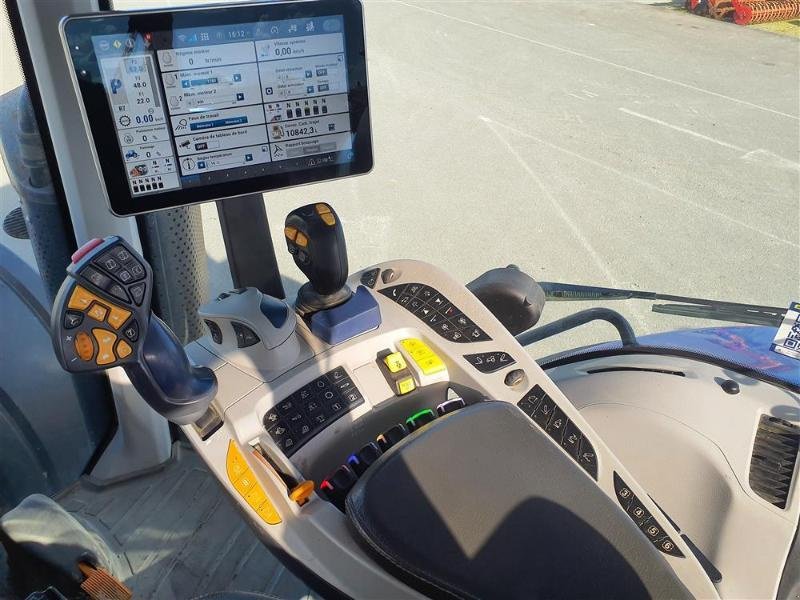 Traktor des Typs New Holland T8-410AC, Gebrauchtmaschine in ANTIGNY (Bild 10)